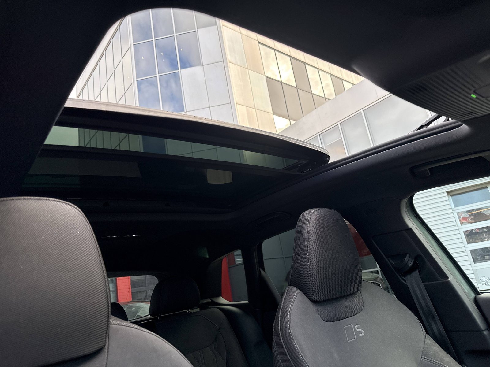 2026 Audi Q3 — fotografija 30