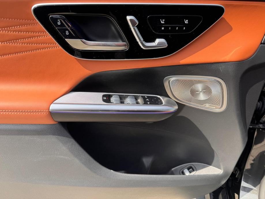 2025 Mercedes-Benz GLC — fotografija 8