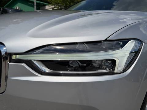 2020 Volvo XC60 — sličica 13