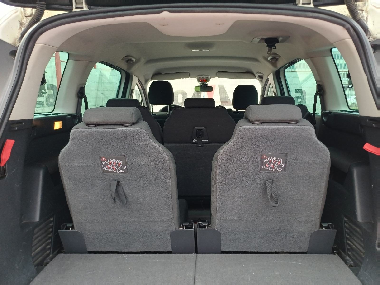 2013 Peugeot 5008 — fotografija 10