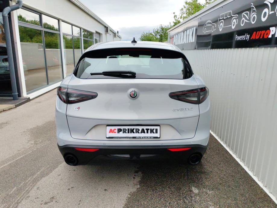 2024 Alfa Romeo Stelvio — fotografija 3