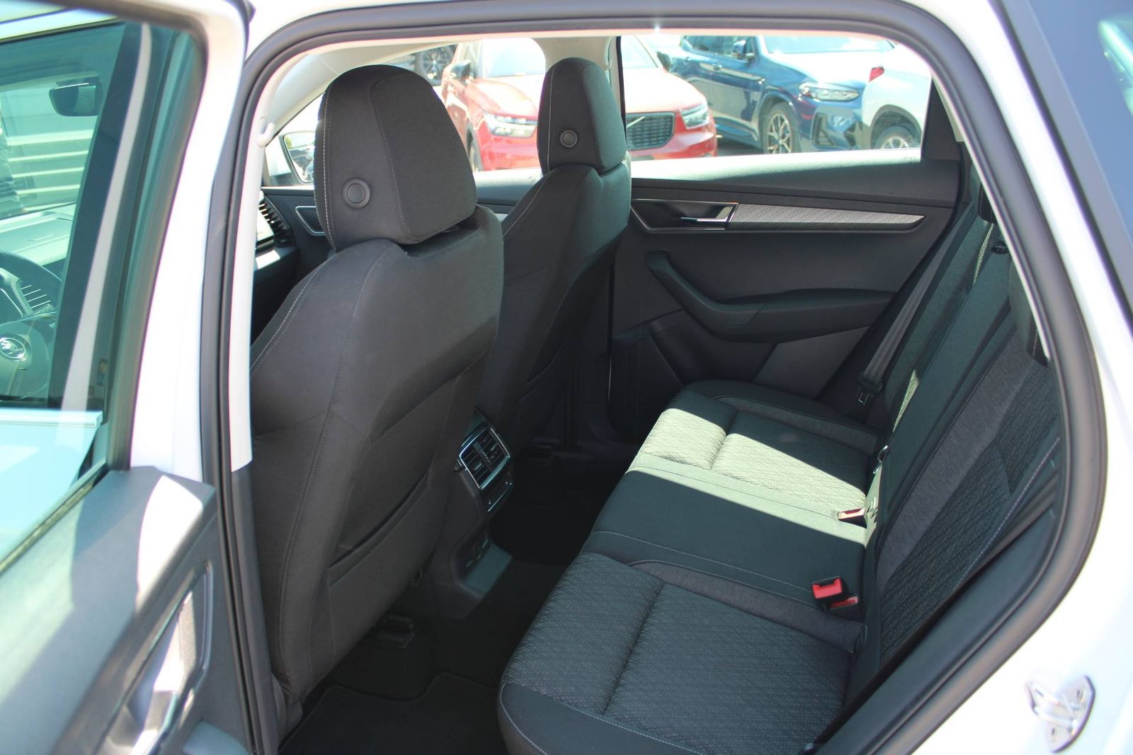 2023 Škoda Karoq — fotografija 10
