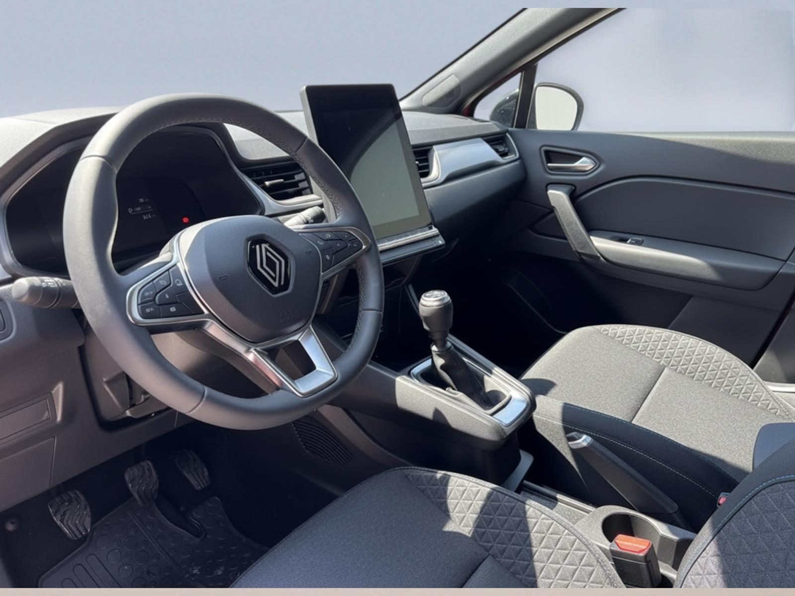 2025 Renault Captur — fotografija 10