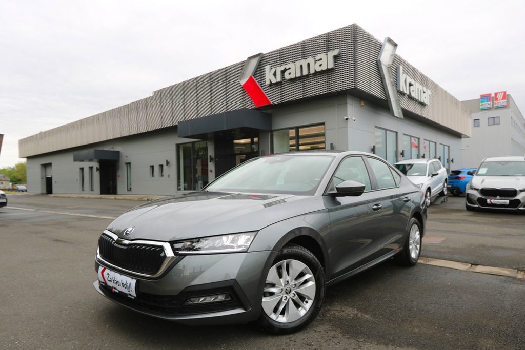 2022 Škoda Octavia — fotografija 14