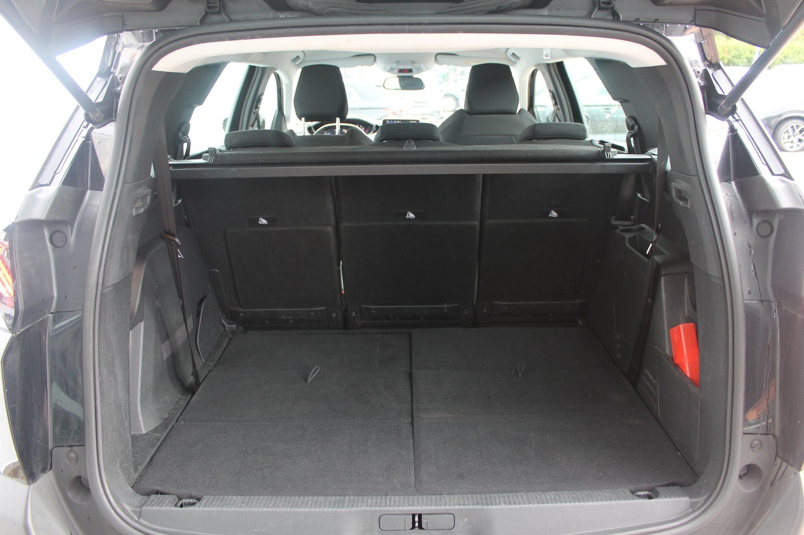 2021 Peugeot 5008 — fotografija 13