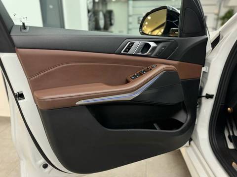 2021 BMW X5 — sličica 6