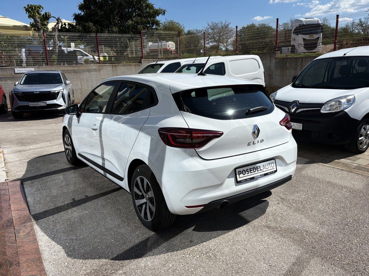 2023 Renault Clio — fotografija 5