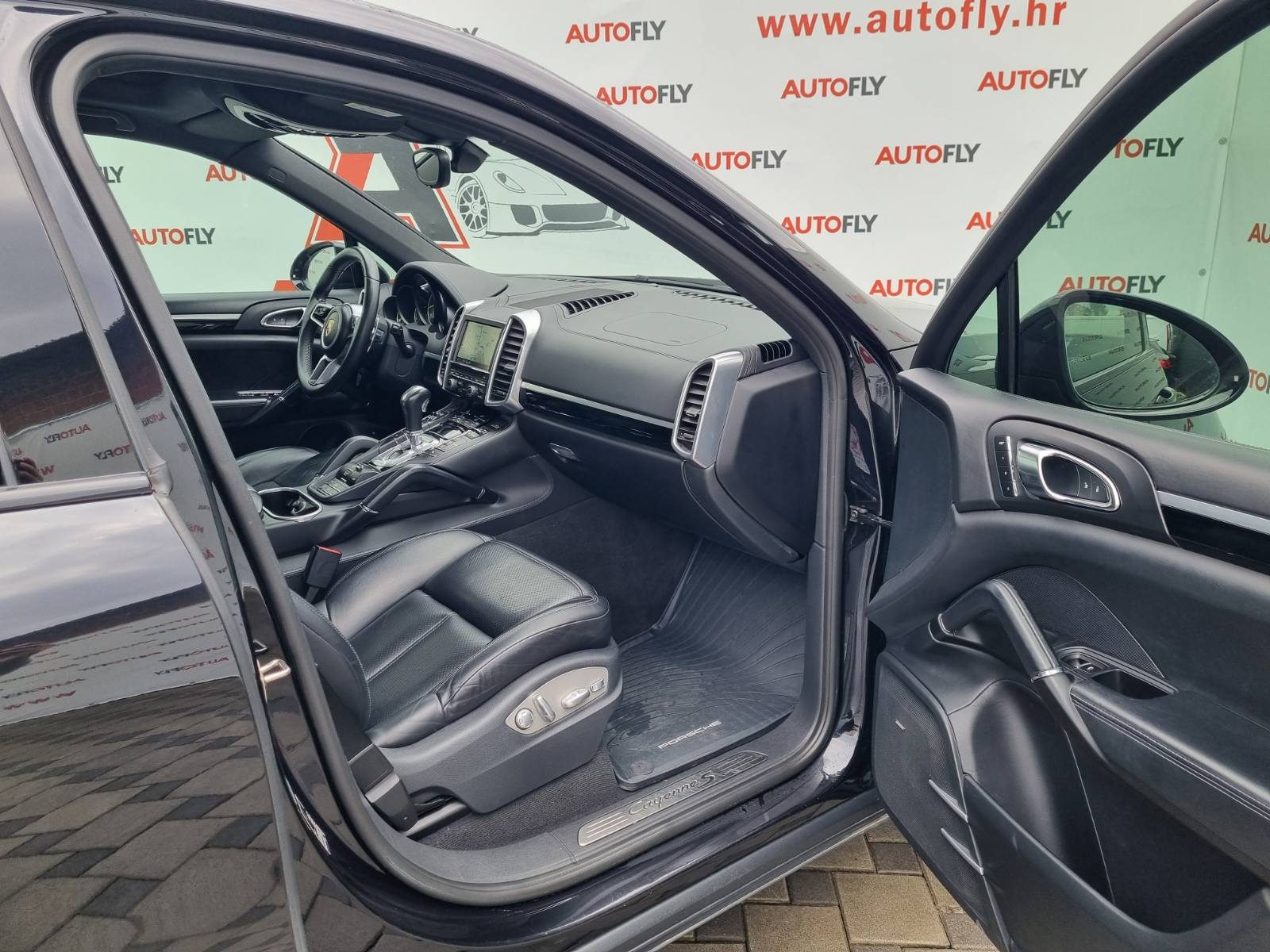 2015 Porsche Cayenne — fotografija 13