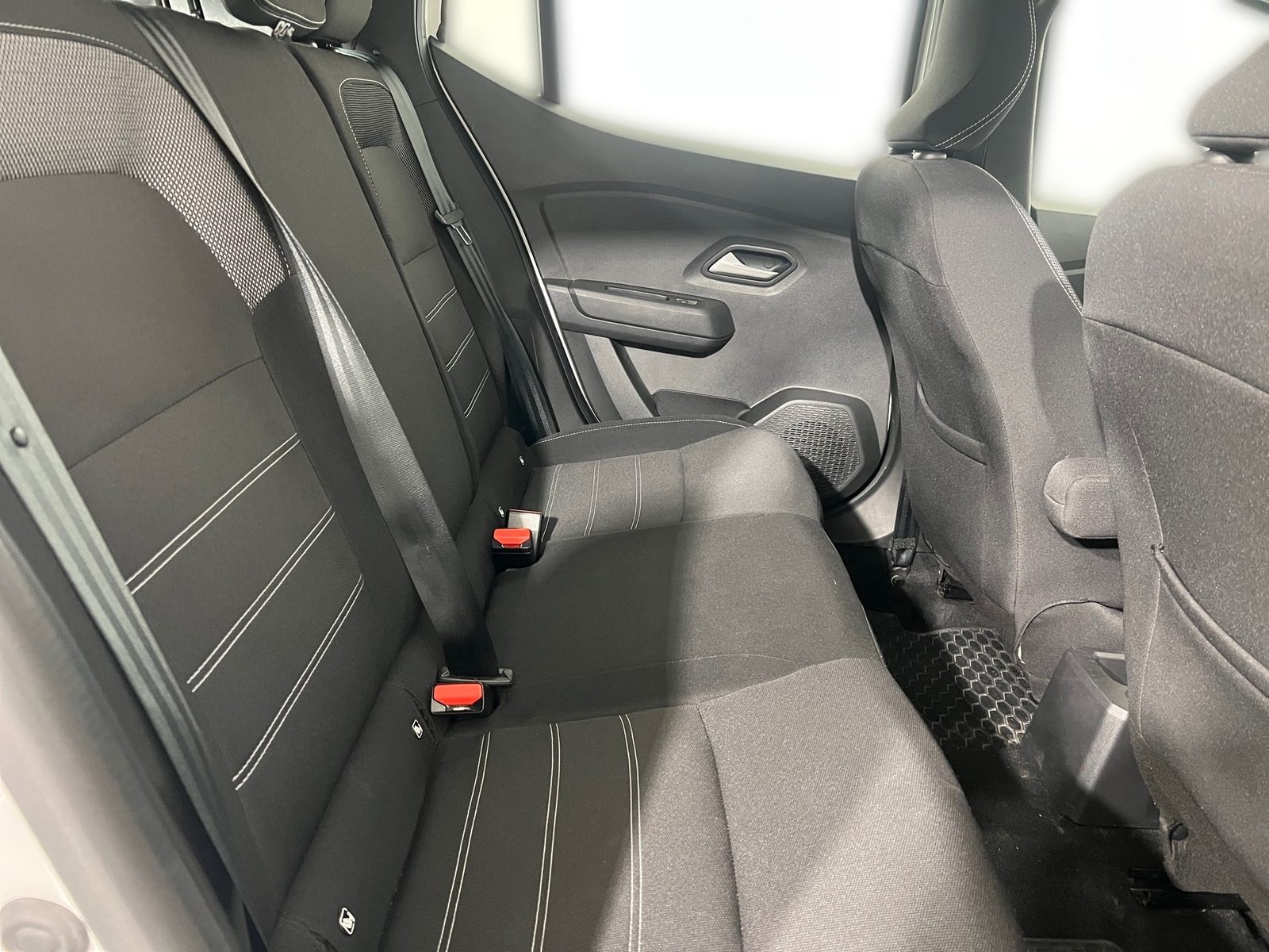 2023 Dacia Sandero — fotografija 19