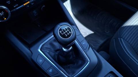 2021 Ford Kuga — sličica 18