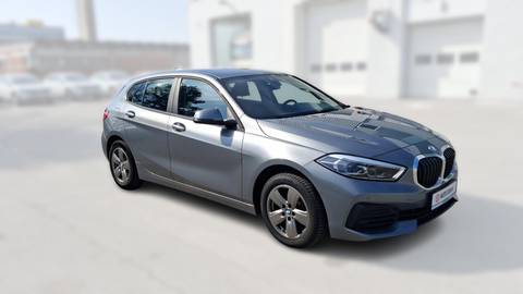2022 BMW Serija 1 — sličica 3