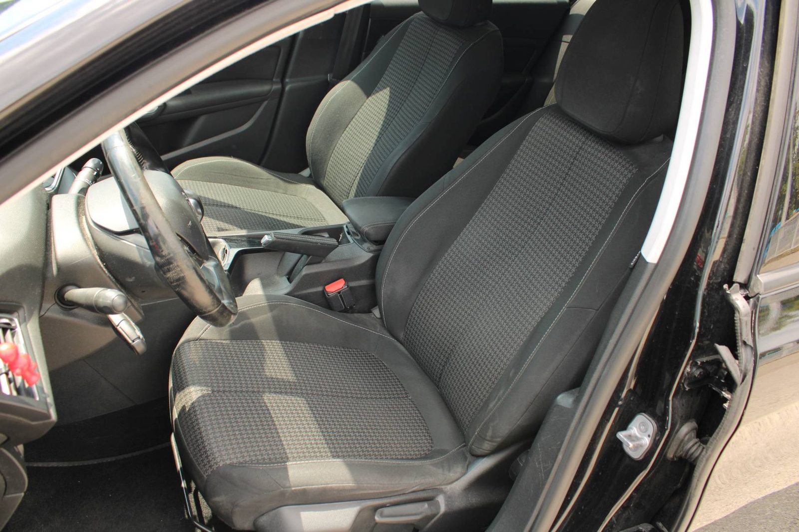 2017 Peugeot 308 — fotografija 9