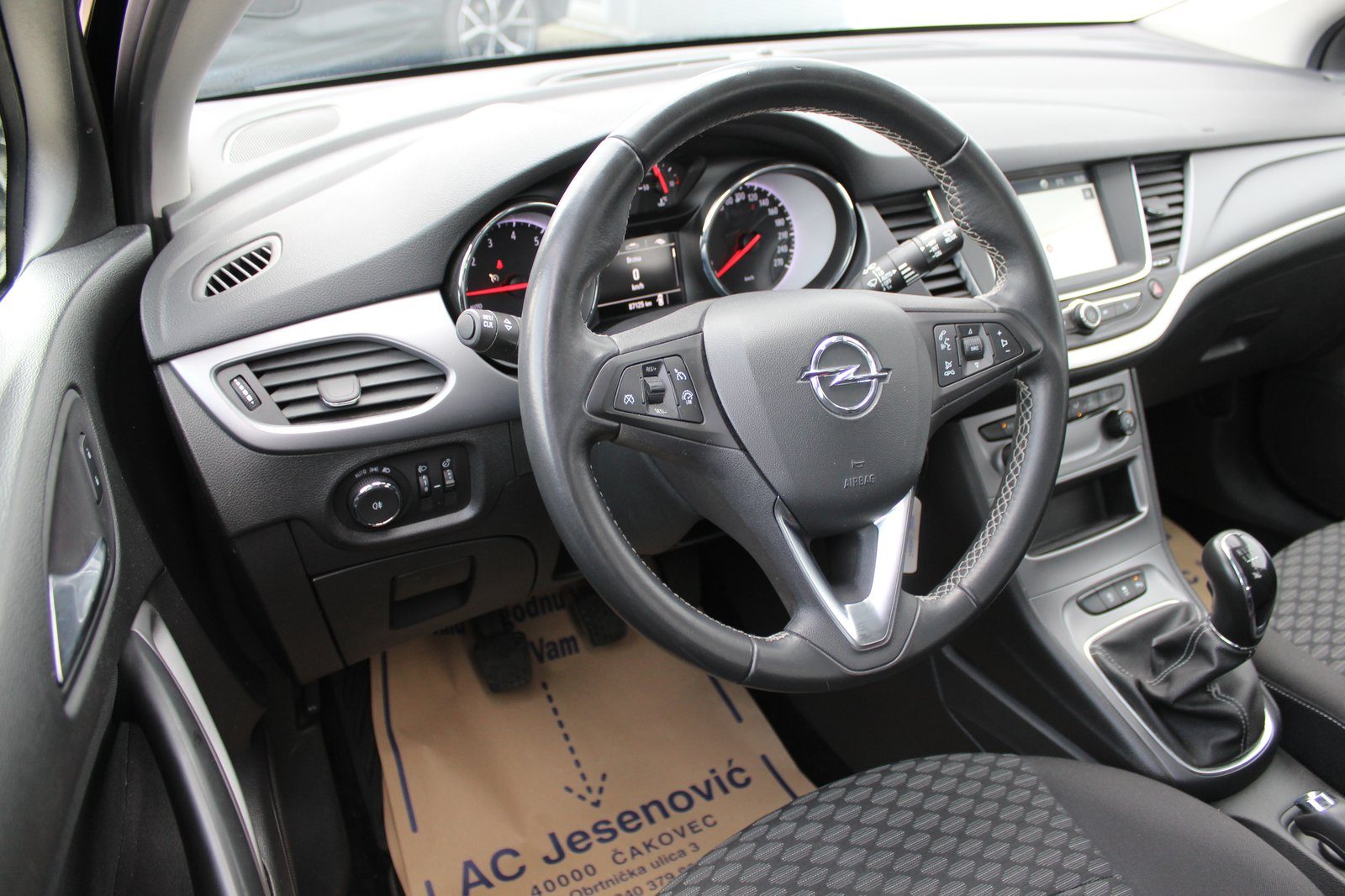 2020 Opel Astra — fotografija 9