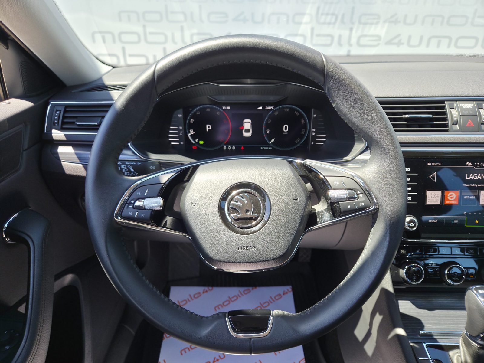 2023 Škoda Superb — fotografija 12