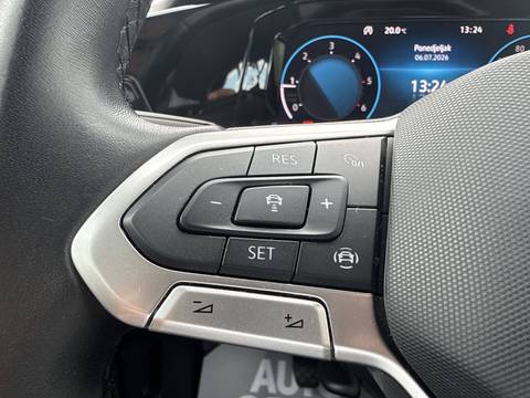 2024 Volkswagen Golf — sličica 29