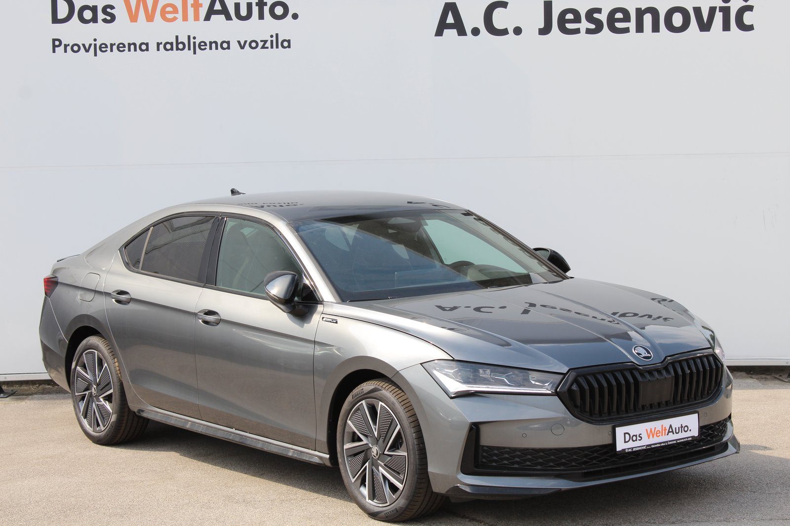 2026 Škoda Superb Sportline — fotografija 3