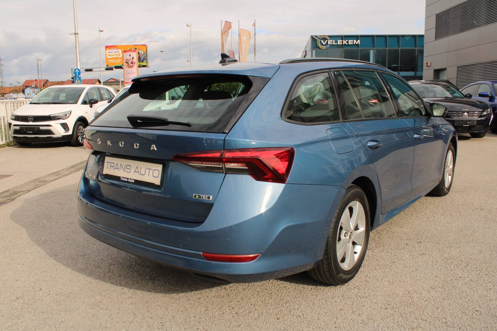 2021 Škoda Octavia Combi — fotografija 5