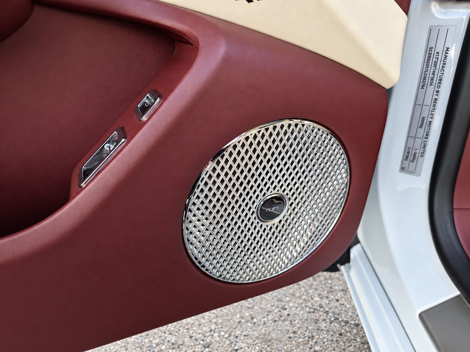 2020 Bentley S1 — fotografija 22