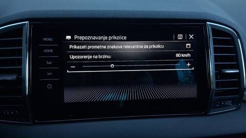 2021 Škoda Karoq — sličica 28