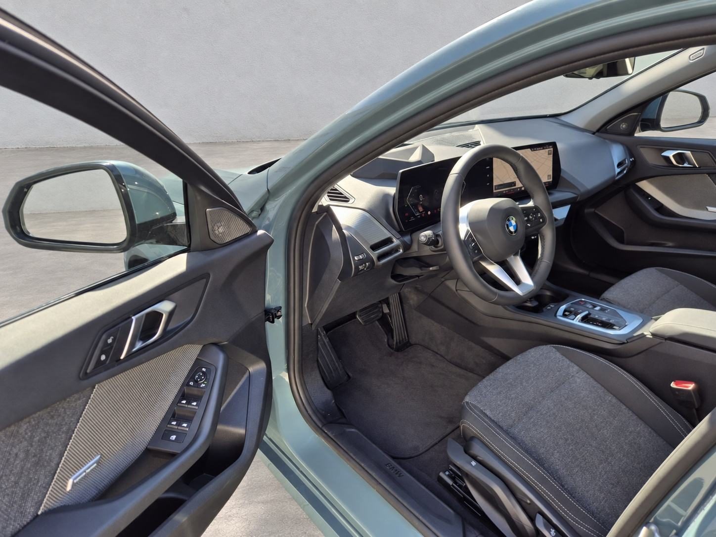 2025 BMW Serija 1 — fotografija 10