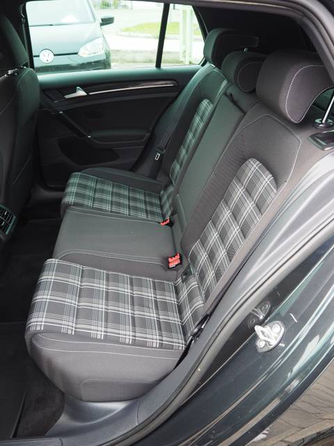 2014 Volkswagen Golf VII — sličica 12