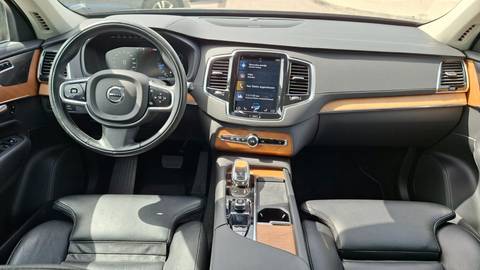 2022 Volvo XC90 — sličica 9