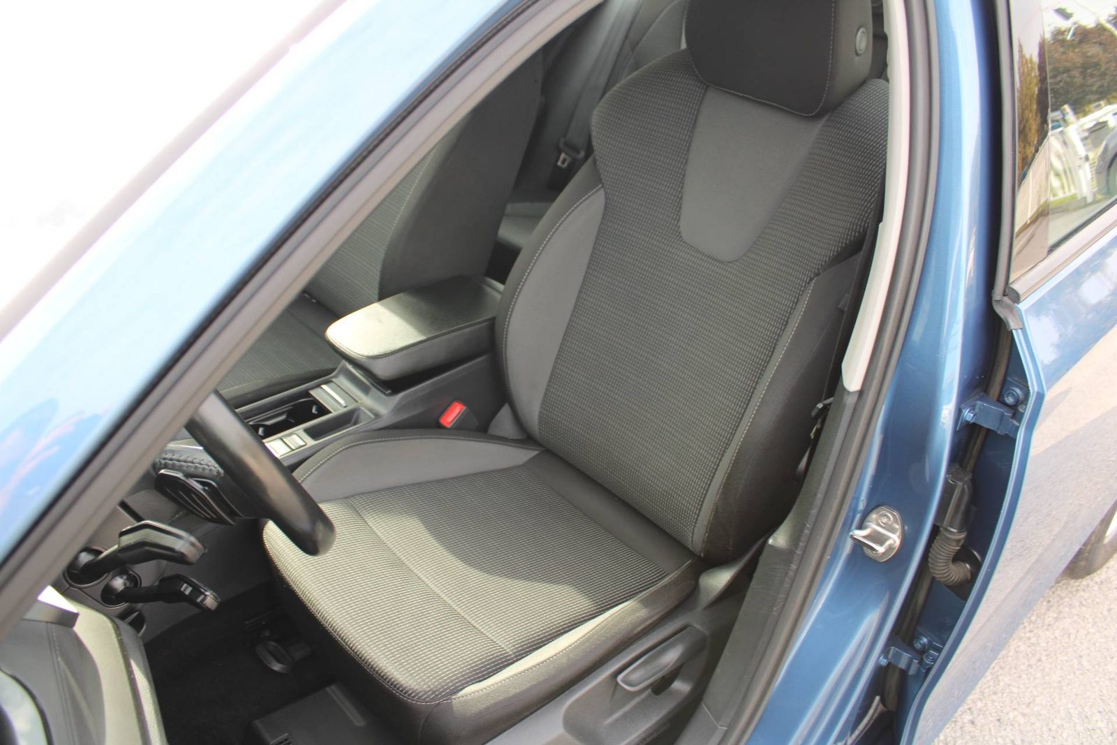 2021 Škoda Octavia Combi — fotografija 10