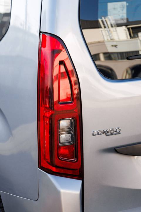 2020 Opel Combo — sličica 17