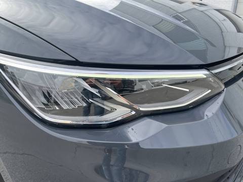 2021 Volkswagen Golf — sličica 13