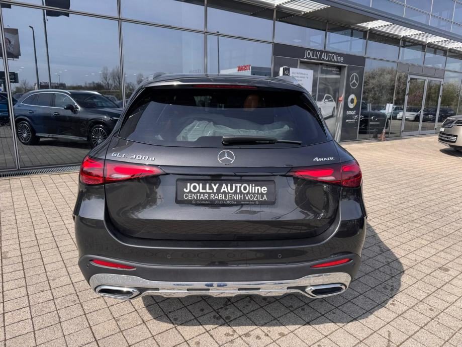 2025 Mercedes-Benz GLC — fotografija 6