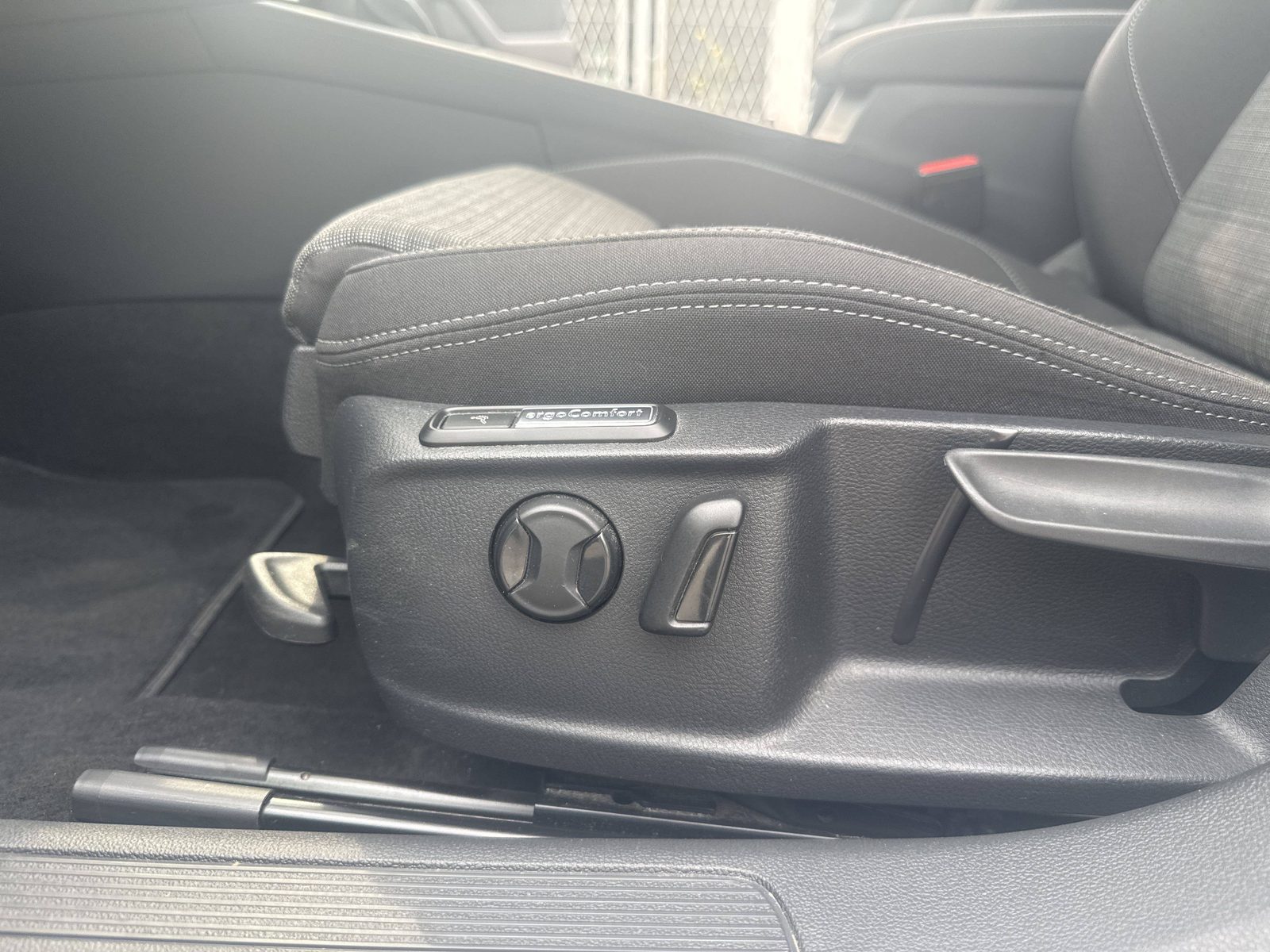 2022 Volkswagen Passat Variant — fotografija 23