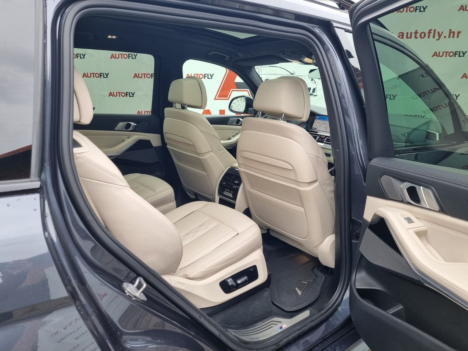 2020 BMW X7 — fotografija 15