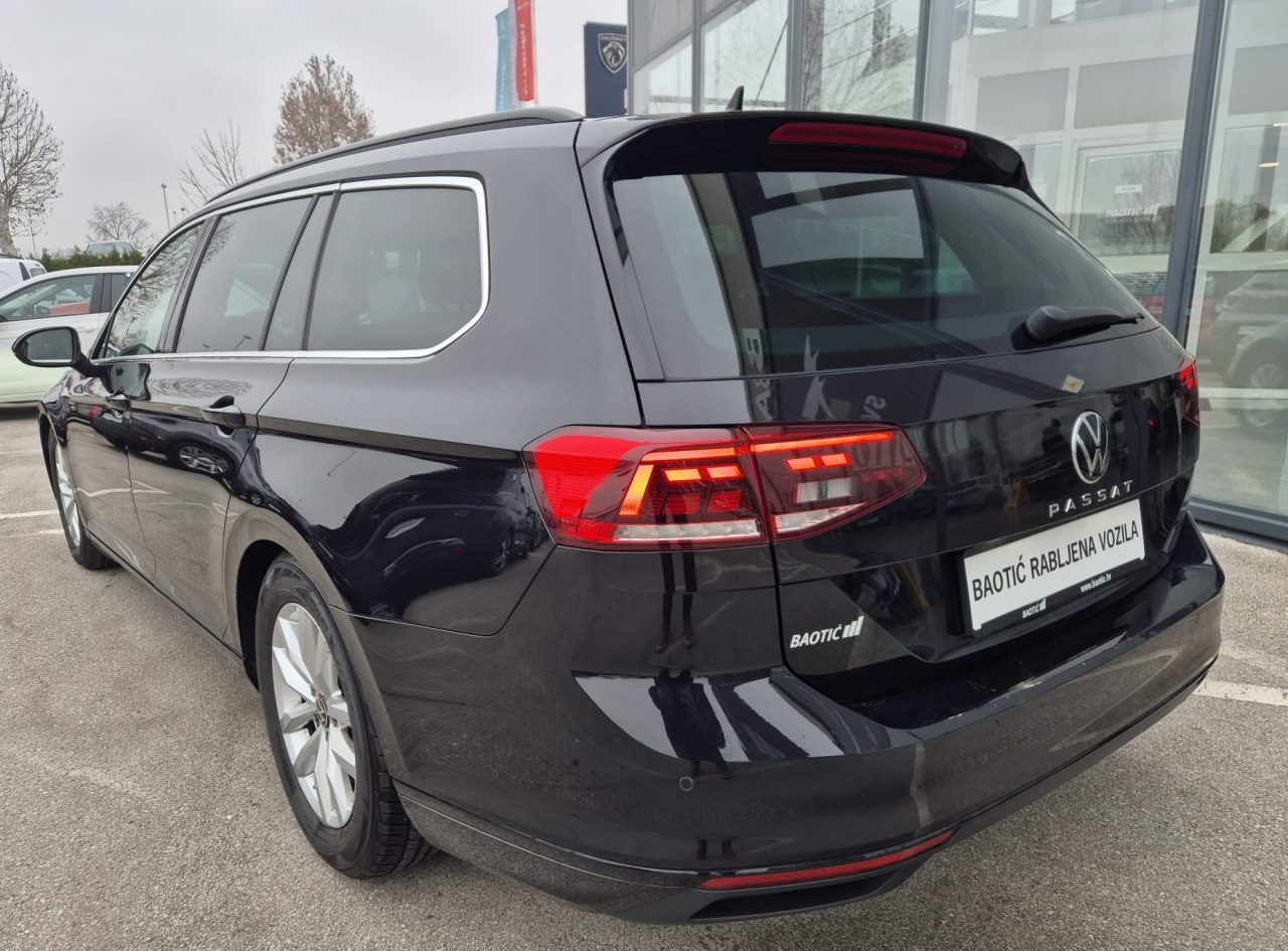 2021 Volkswagen Passat Variant — fotografija 7
