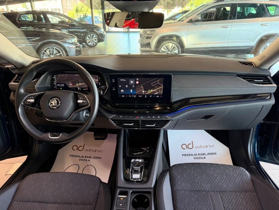 2021 Škoda Octavia — fotografija 16
