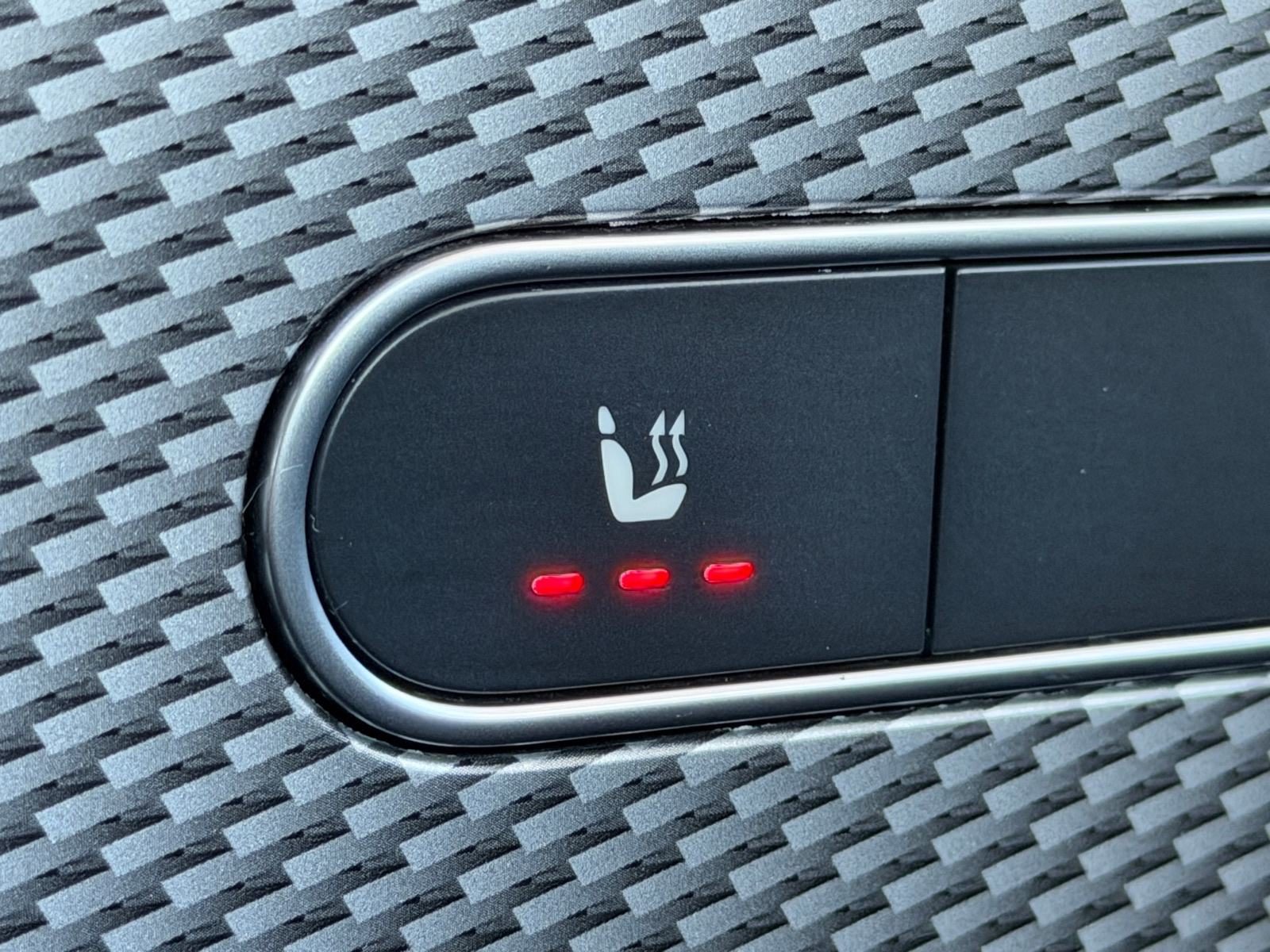 2021 Mercedes-Benz GLB — fotografija 14