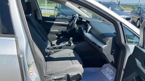 2024 Volkswagen Golf — sličica 9