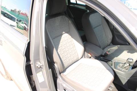 2021 Volkswagen Tiguan — sličica 12