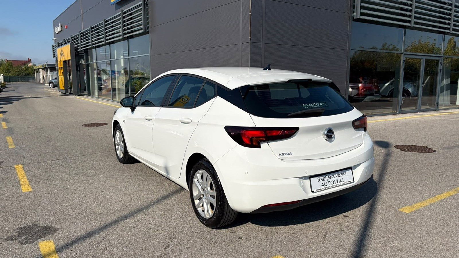 2021 Opel Astra — fotografija 5