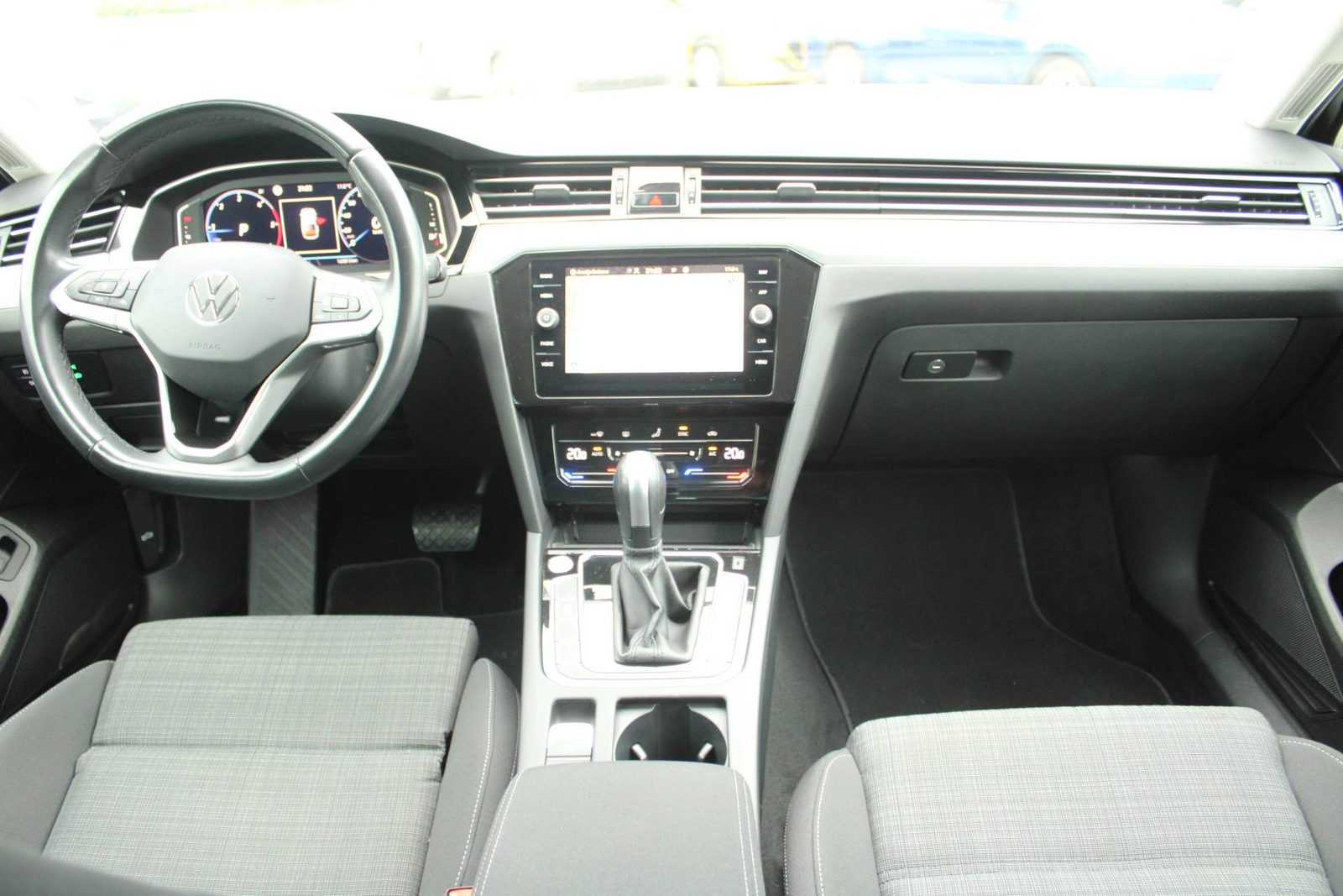 2022 Volkswagen Passat — fotografija 14