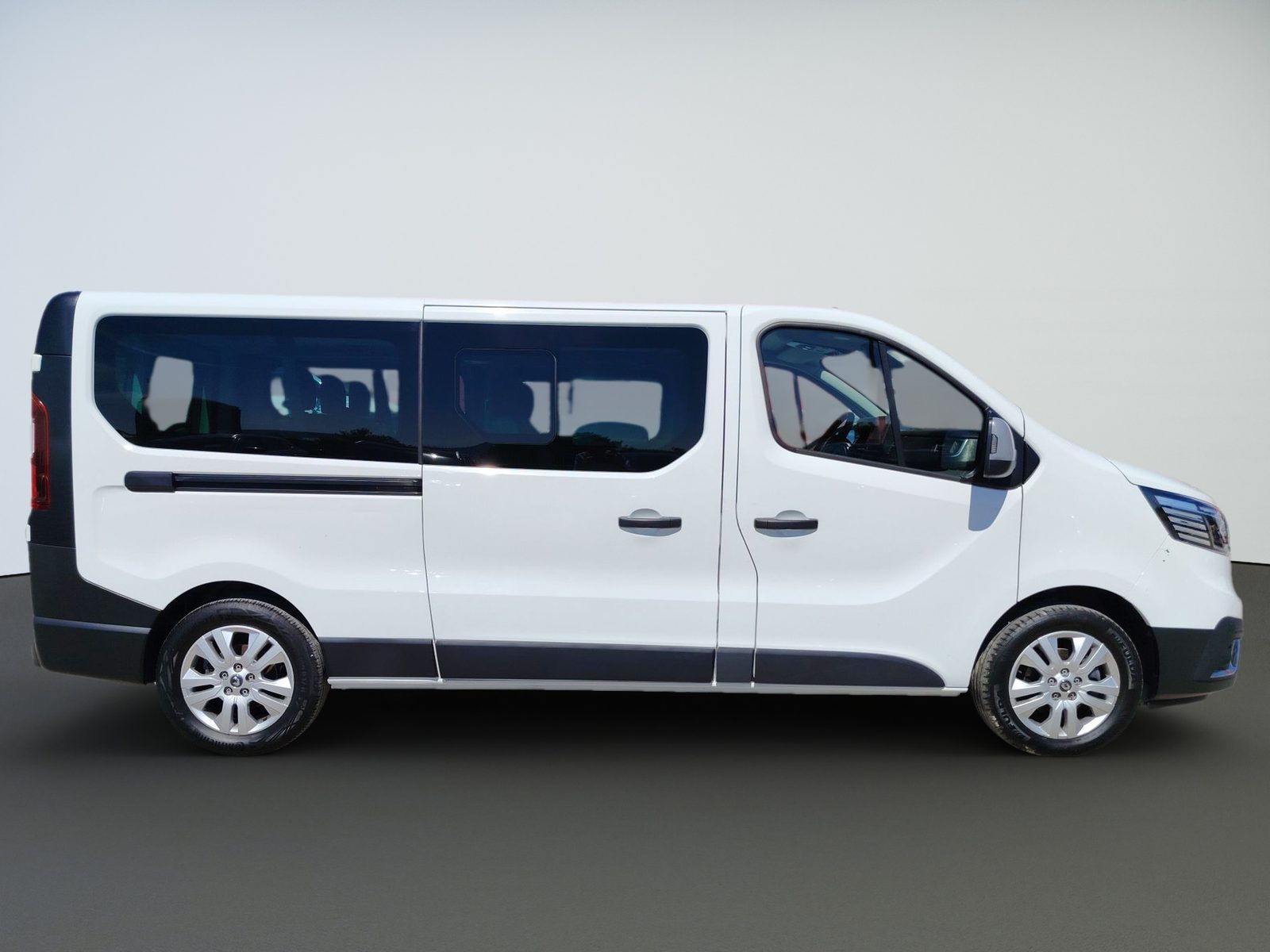2023 Renault Trafic — fotografija 4