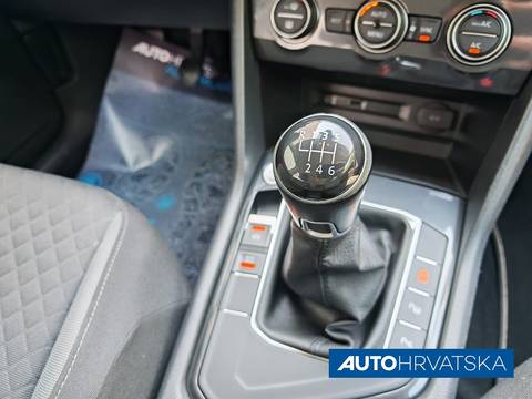 2017 Volkswagen Tiguan — sličica 17