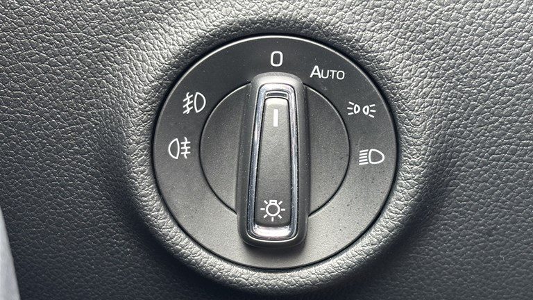 2022 Škoda Superb — fotografija 16