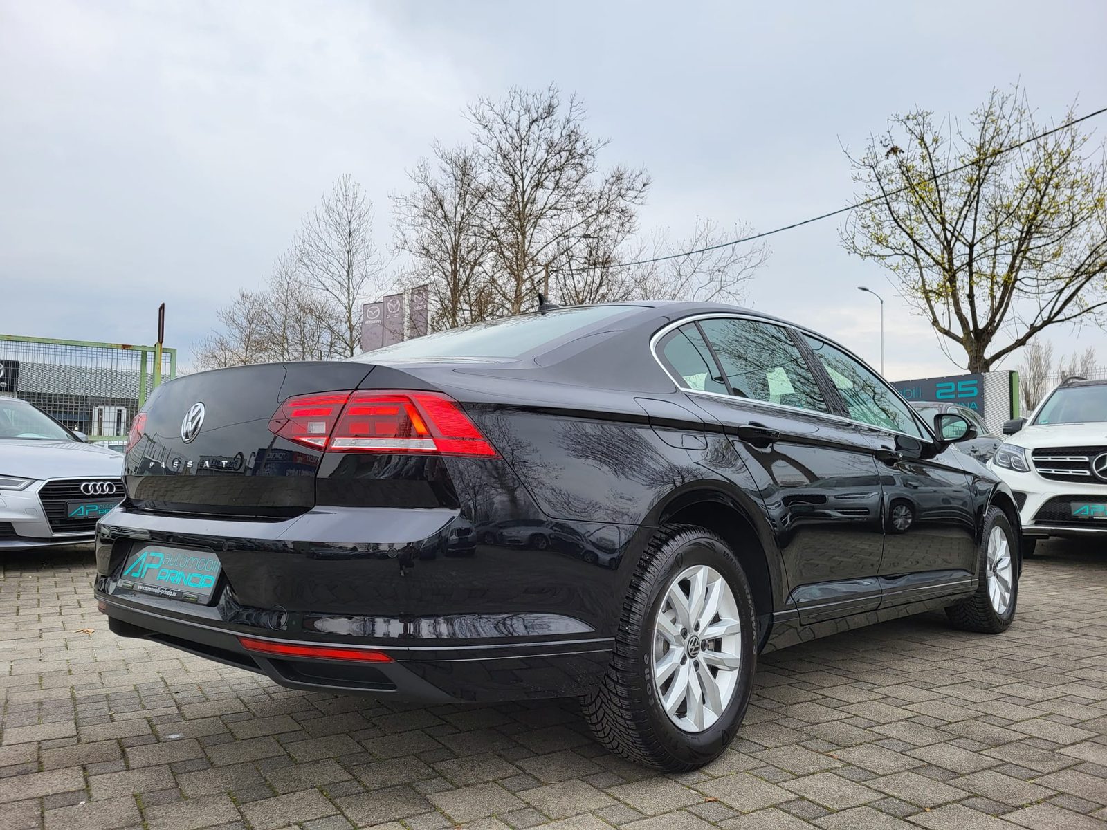 2020 Volkswagen Passat — fotografija 5