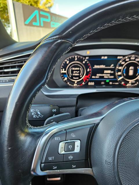 2018 Volkswagen Tiguan R-Line — sličica 14