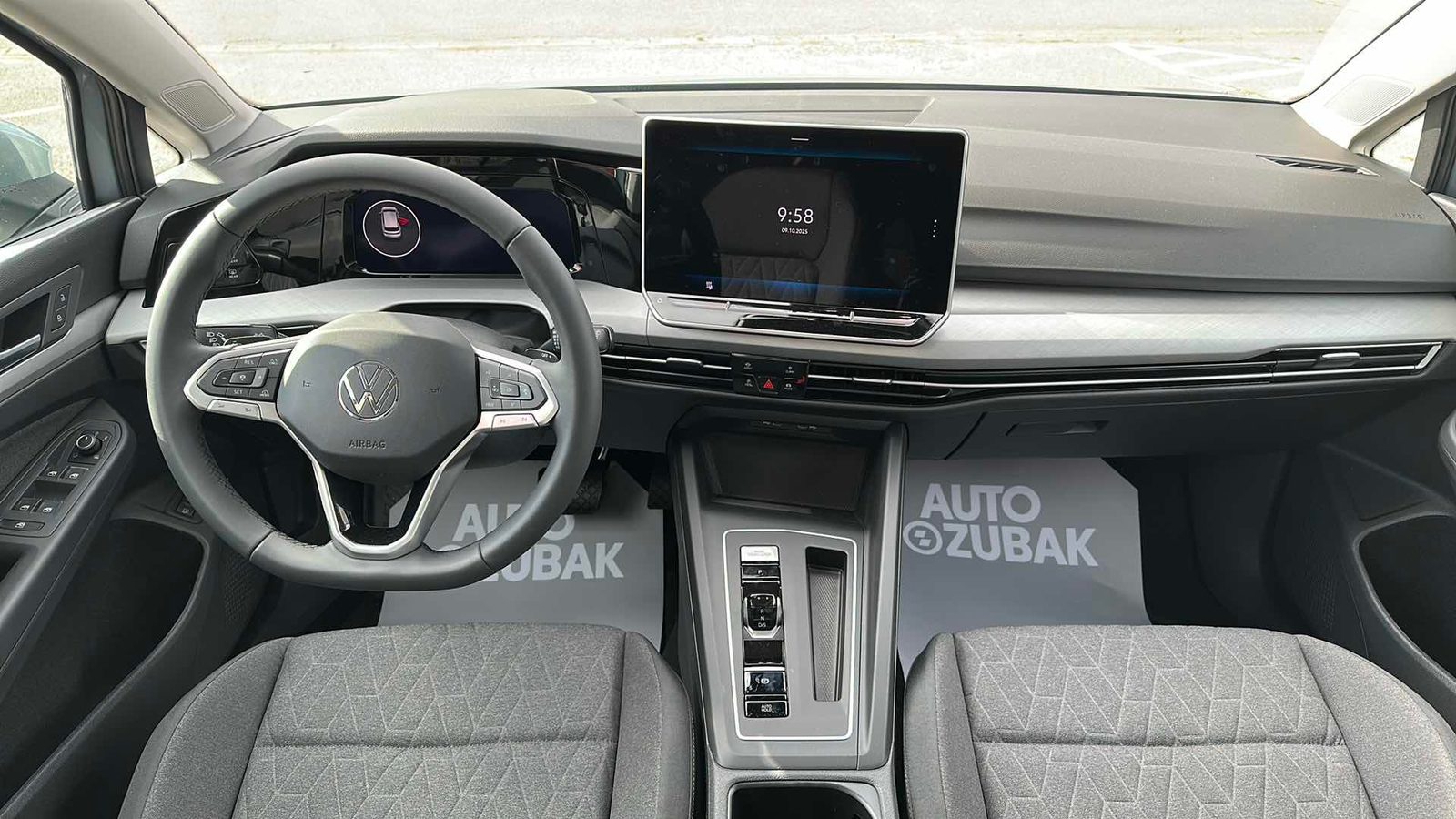 2025 Volkswagen Golf — fotografija 11