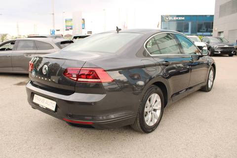 2021 Volkswagen Passat — sličica 5