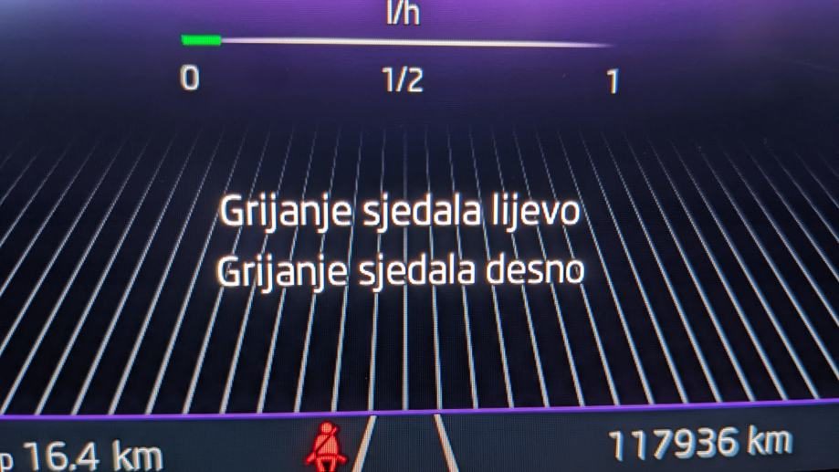 2022 Škoda Karoq — fotografija 21