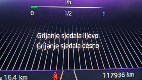 2022 Škoda Karoq — sličica 21