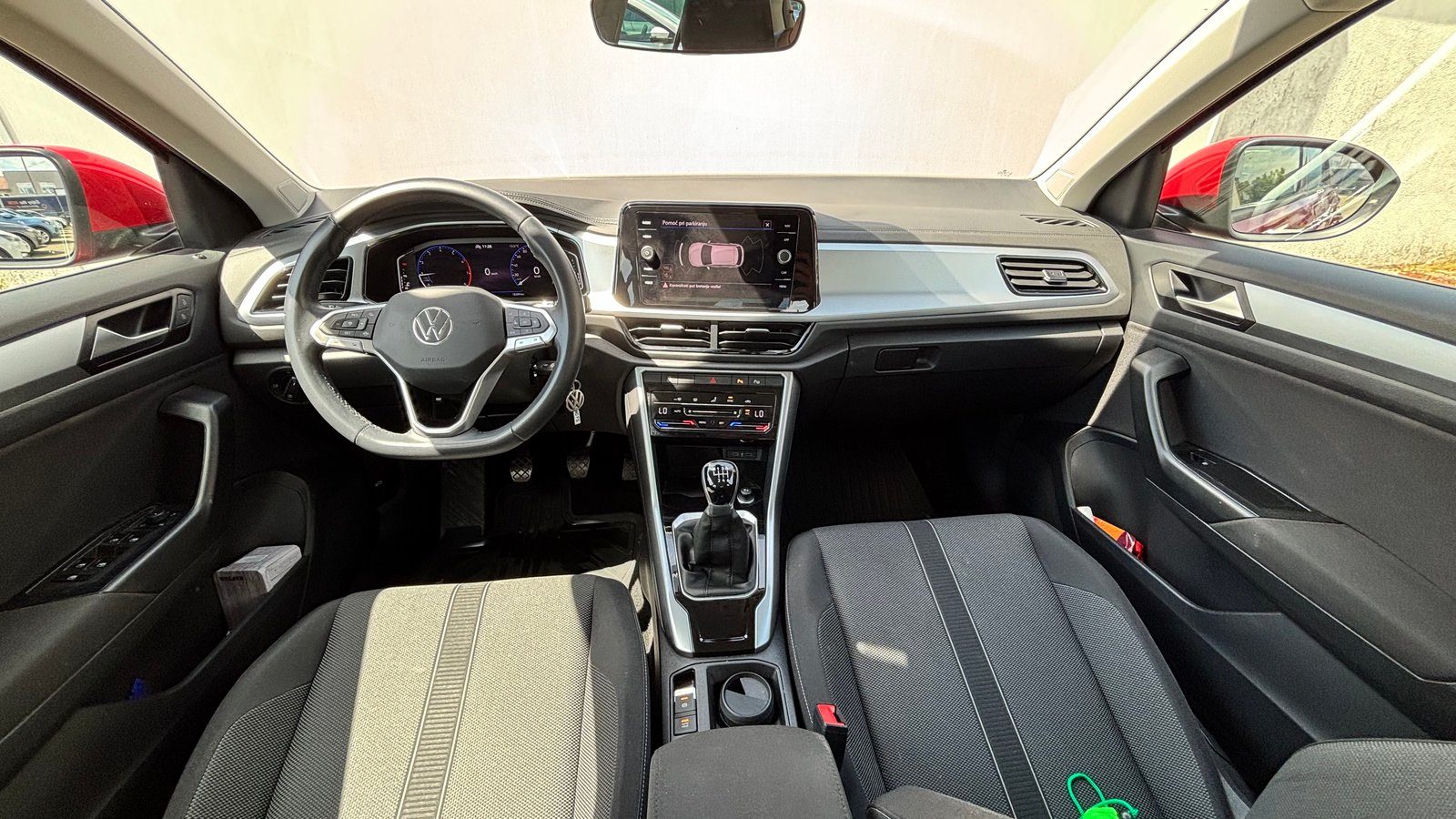 2022 Volkswagen T-Roc — fotografija 10