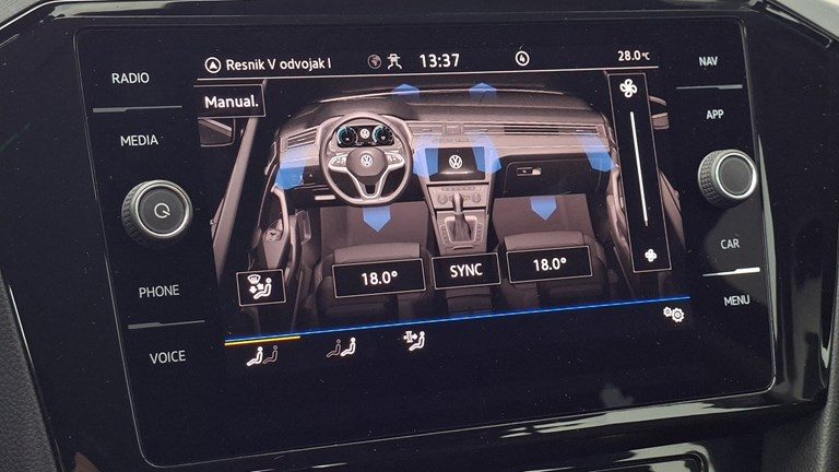 2021 Volkswagen Passat — fotografija 11